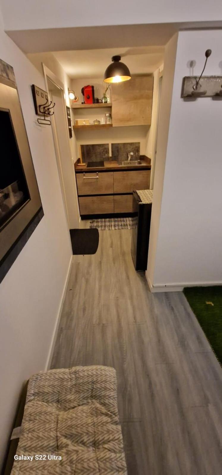 Double A Guest House Mestre Luaran gambar