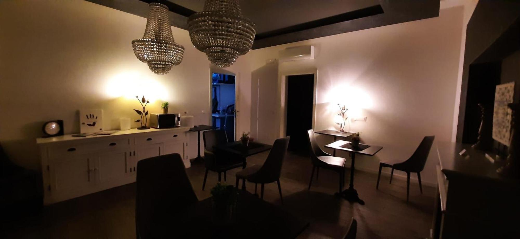 Double A Guest House Mestre Luaran gambar