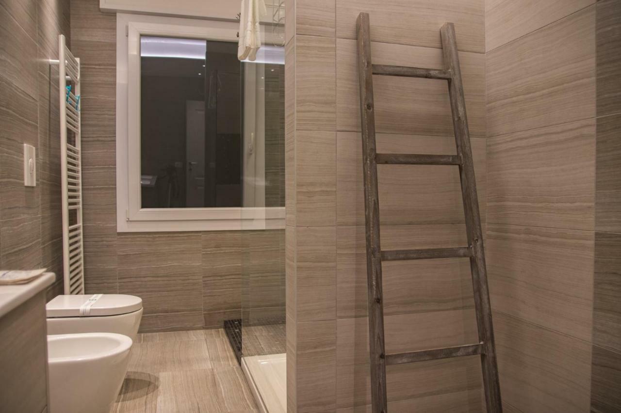Double A Guest House Mestre Luaran gambar