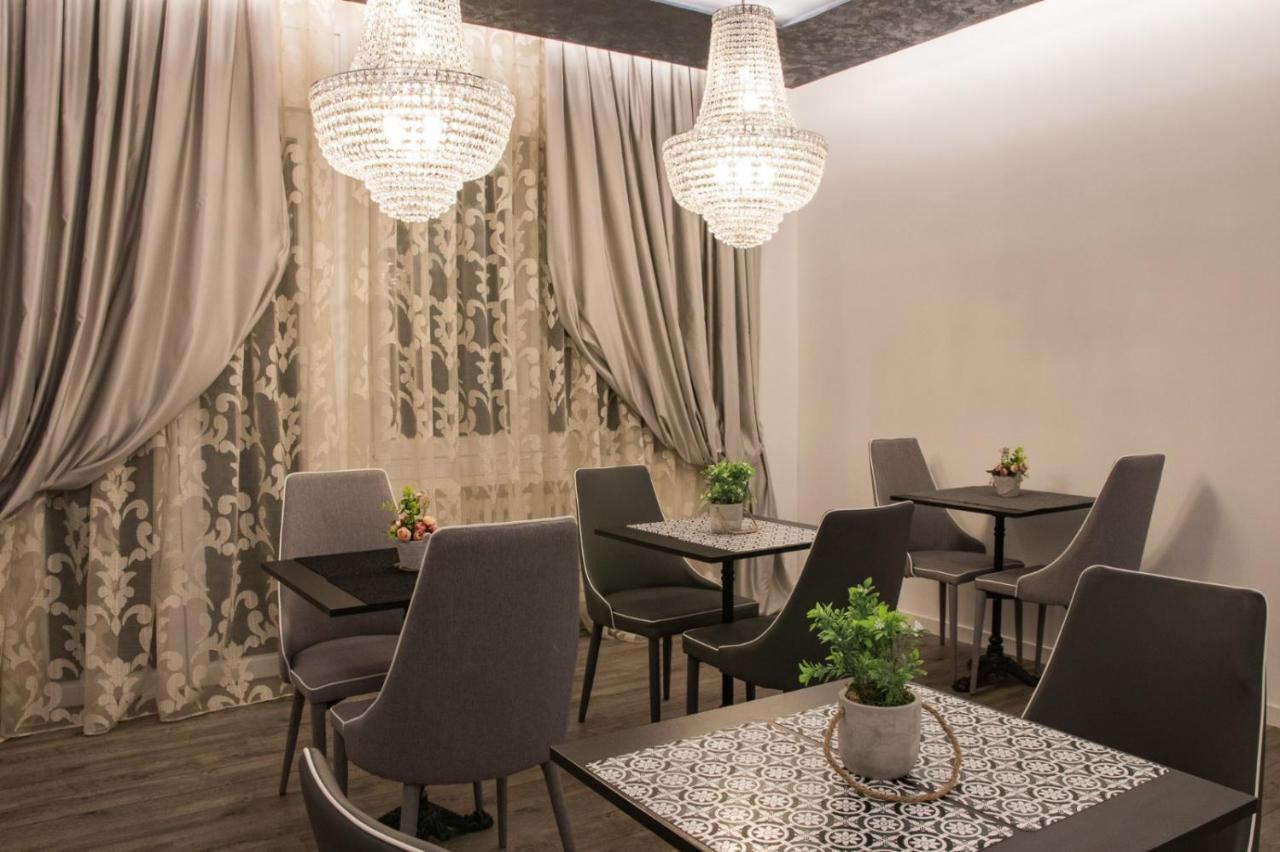Double A Guest House Mestre Luaran gambar