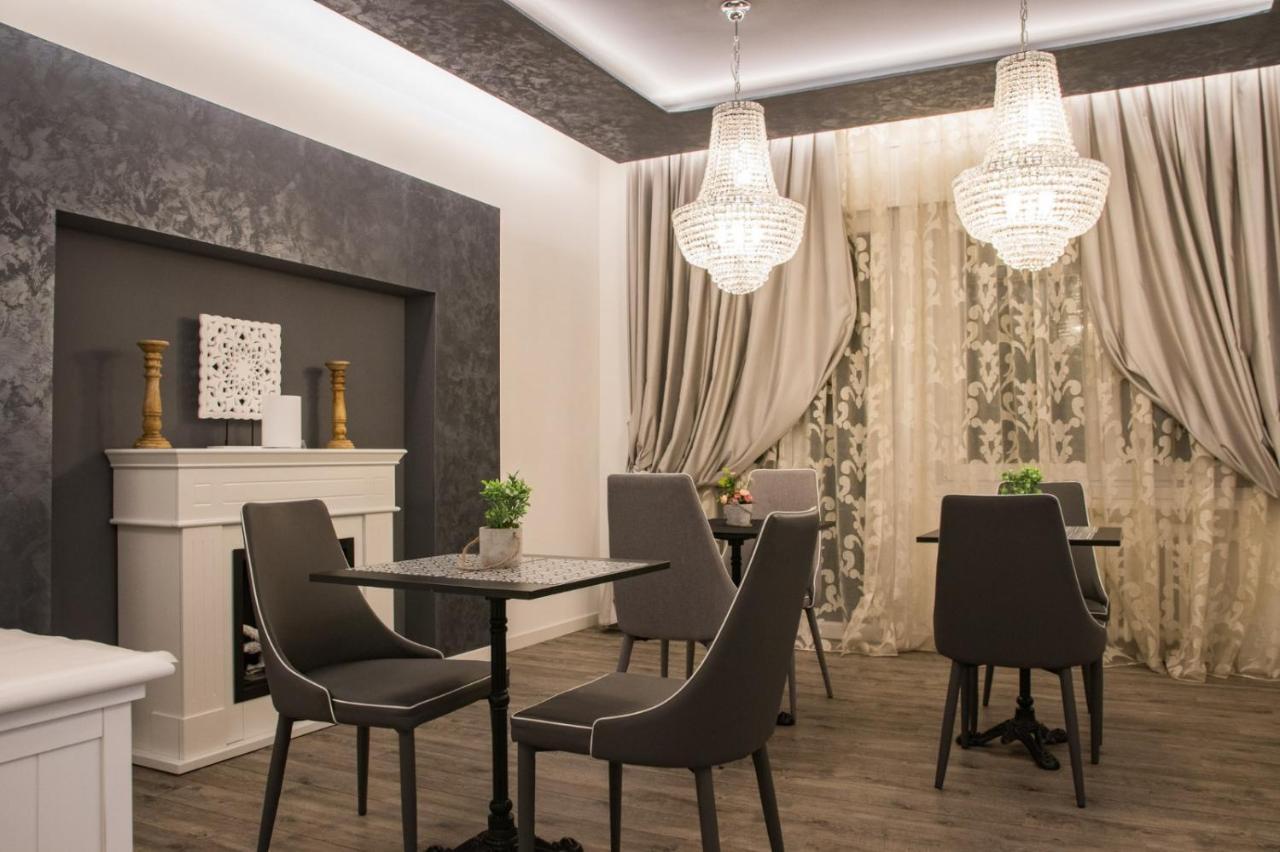 Double A Guest House Mestre Luaran gambar